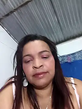 Snapshot of _violetta_- chatting on January 14, 2026, 11:19 pm violetta - online show from January 14, 2026, 11:19 pm