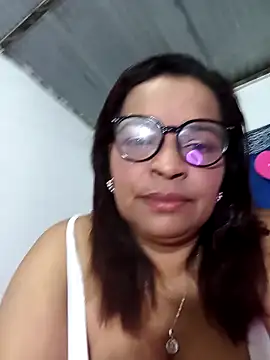 Snapshot of _violetta_- chatting on February 13, 2026, 9:20 am violetta - online show from February 13, 2026, 9:20 am