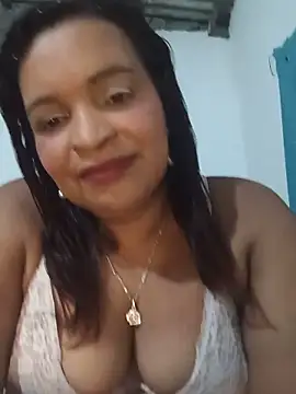 Snapshot of _violetta_- chatting on May 27, 2026, 12:53 am violetta - online show from May 27, 2026, 12:53 am