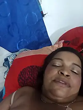 Snapshot of _violetta_- chatting on January 15, 2026, 11:57 am violetta - online show from January 15, 2026, 11:57 am