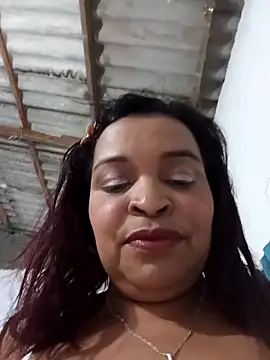 Snapshot of _violetta_- chatting on April 15, 2026, 2:17 am violetta - online show from April 15, 2026, 2:17 am