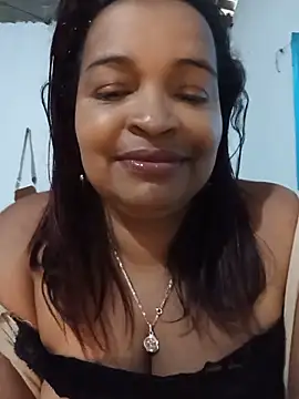 Snapshot of _violetta_- chatting on May 30, 2026, 12:44 pm violetta - online show from May 30, 2026, 12:44 pm