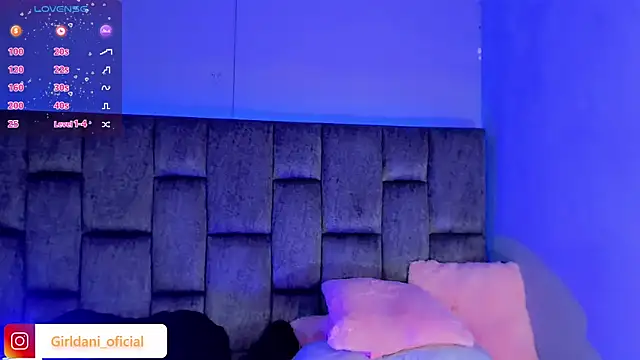 Snapshot of Liittle_foxxxy chatting on February 15, 2025, 10:33 am Liittle foxxxy online show from February 15, 2025, 10:33 am