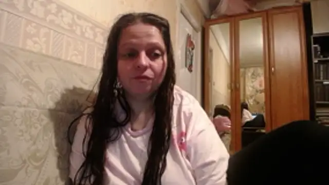 Snapshot of CatMelissa chatting on May 5, 2026, 10:24 pm CatMelissa online show from May 5, 2026, 10:24 pm