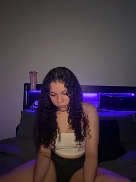 ladylavish online show from September 26, 2025, 1:12 am