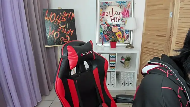 mekurisu online show from November 4, 2025, 8:18 am