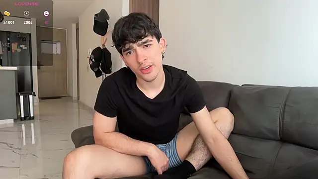 zenn rush1 online show from October 4, 2025, 1:45 pm