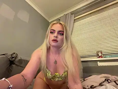 Annie Louise online show from January 4, 2025, 10:13 pm