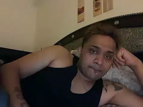 Snapshot of Rhythm_Rhyme chatting on November 23, 2025, 11:48 pm Rhythm Rhyme online show from November 23, 2025, 11:48 pm