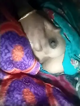 Snapshot of saloni19881 chatting on February 25, 2026, 4:23 am saloni19881 online show from February 25, 2026, 4:23 am