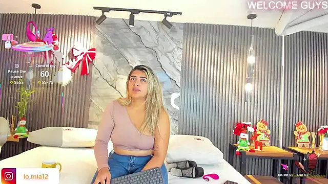 Snapshot of julietha_taylor chatting on December 15, 2025, 3:12 am julietha taylor online show from December 15, 2025, 3:12 am