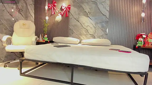 Snapshot of julietha_taylor chatting on December 16, 2025, 3:22 am julietha taylor online show from December 16, 2025, 3:22 am