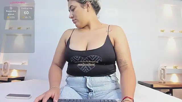 Snapshot of julietha_taylor chatting on January 9, 2026, 9:11 pm julietha taylor online show from January 9, 2026, 9:11 pm