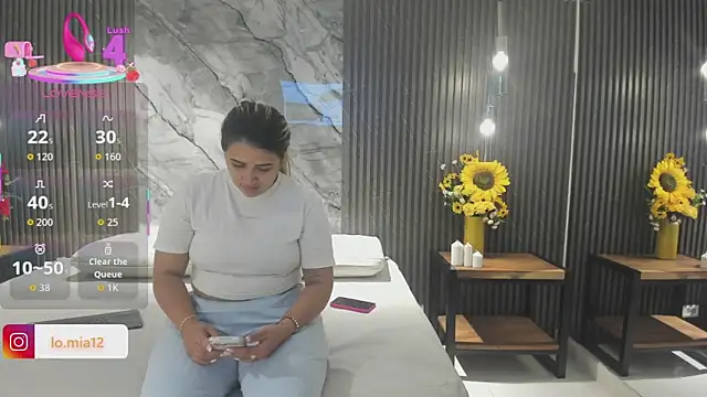 Snapshot of julietha_taylor chatting on April 21, 2026, 12:45 am julietha taylor online show from April 21, 2026, 12:45 am