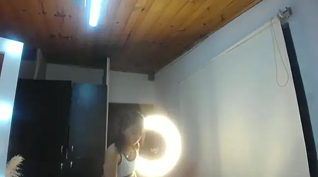 Snapshot of Valentinapatry1 chatting on February 28, 2025, 6:32 am Valentinapatry1 online show from February 28, 2025, 6:32 am