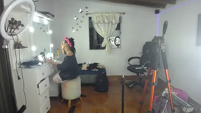 Snapshot of Valentinapatry1 chatting on March 19, 2025, 2:05 am Valentinapatry1 online show from March 19, 2025, 2:05 am