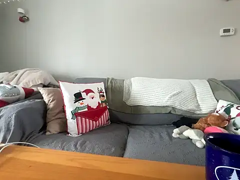 Snapshot of MissSwitch chatting on November 18, 2025, 4:10 pm MissSwitch online show from November 18, 2025, 4:10 pm