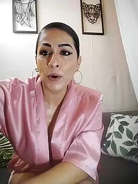 Snapshot of Rosy_sexxx chatting on February 1, 2026, 8:29 pm Rosy sexxx online show from February 1, 2026, 8:29 pm