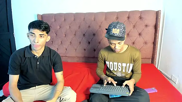 Snapshot of boys_yourparty chatting on October 10, 2025, 1:12 pm boys yourparty online show from October 10, 2025, 1:12 pm