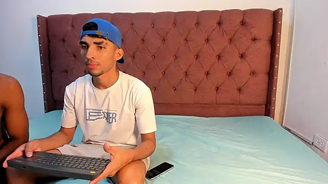 Snapshot of boys_yourparty chatting on September 12, 2025, 1:11 pm boys yourparty online show from September 12, 2025, 1:11 pm