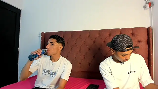 Snapshot of boys_yourparty chatting on October 4, 2025, 1:12 pm boys yourparty online show from October 4, 2025, 1:12 pm