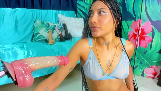 Mieldeluna online show from November 22, 2025, 3:27 am