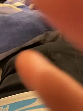 Snapshot of Lcrete chatting on November 28, 2025, 7:47 pm Lcrete online show from November 28, 2025, 7:47 pm