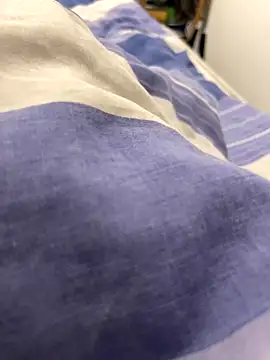 Snapshot of Lcrete chatting on December 4, 2025, 6:29 pm Lcrete online show from December 4, 2025, 6:29 pm