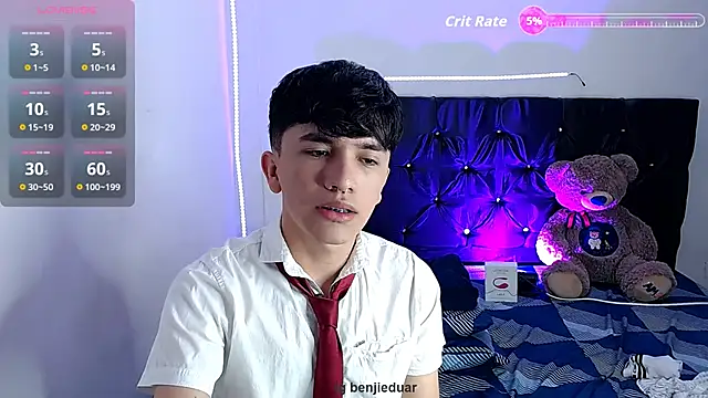 Snapshot of benji_hoter chatting on October 28, 2025, 4:17 pm benji hoter online show from October 28, 2025, 4:17 pm