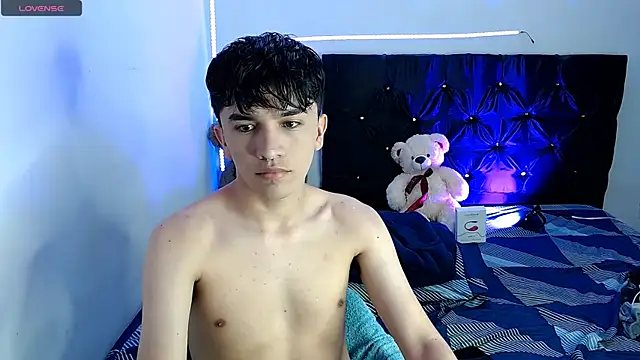 Snapshot of benji_hoter chatting on September 14, 2025, 1:55 pm benji hoter online show from September 14, 2025, 1:55 pm