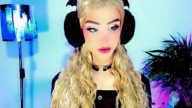 Snapshot of dollswit01 chatting on January 8, 2026, 8:04 pm dollswit01 online show from January 8, 2026, 8:04 pm