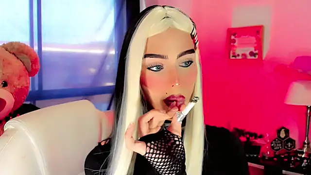 dollswit01 online show from January 21, 2025, 9:04 pm