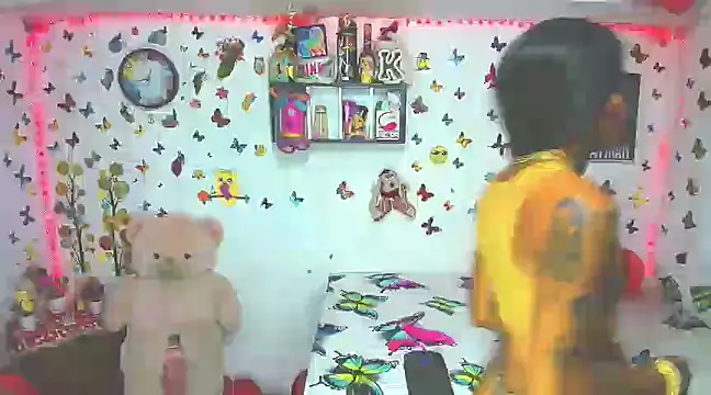 marianaoficial249701 online show from February 25, 2025, 2:26 pm