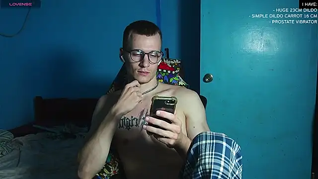 Snapshot of mickeypict chatting on March 14, 2025, 12:51 pm mickeypict online show from March 14, 2025, 12:51 pm