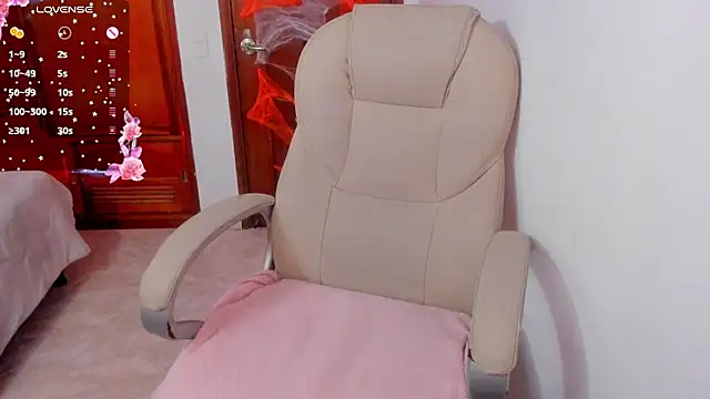 Maavca  online show from October 11, 2025, 7:59 pm