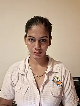 Snapshot of Garima_G chatting on April 13, 2026, 4:55 pm Garima G online show from April 13, 2026, 4:55 pm