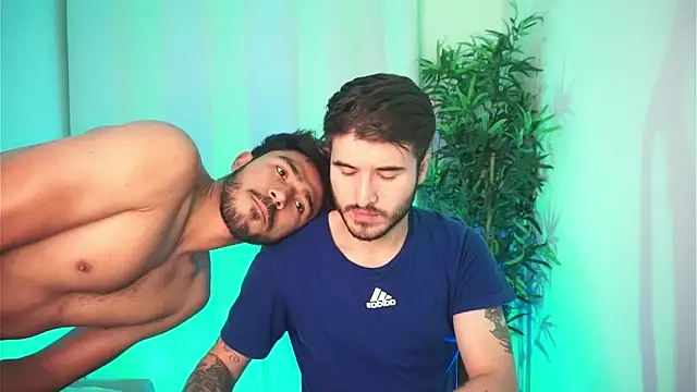 Snapshot of dam0n_fr0st chatting on December 19, 2025, 12:47 am dam0n fr0st online show from December 19, 2025, 12:47 am