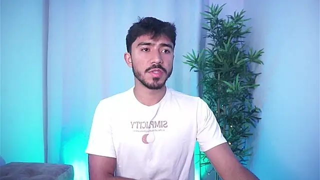 Snapshot of dam0n_fr0st chatting on November 4, 2025, 5:50 pm dam0n fr0st online show from November 4, 2025, 5:50 pm