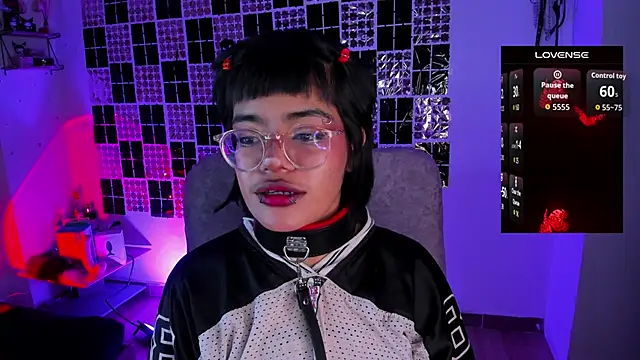 Snapshot of sweet_Samx chatting on September 23, 2025, 6:42 am sweet Samx online show from September 23, 2025, 6:42 am