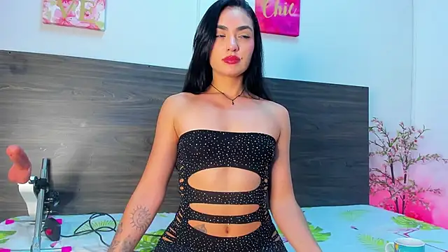 AnnieSofiia online show from November 12, 2025, 8:12 pm