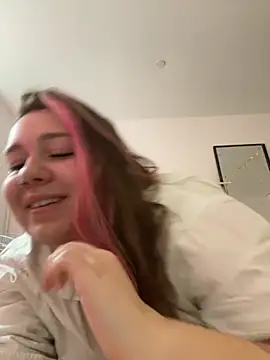 SuzieMurray online show from October 5, 2025, 10:17 am