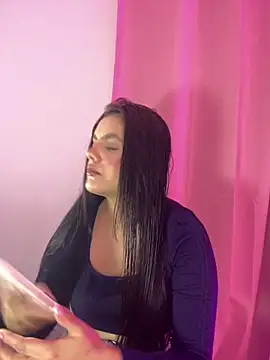 Snapshot of kimberlyhills1 chatting on December 18, 2025, 8:23 pm kimberlyhills1 online show from December 18, 2025, 8:23 pm