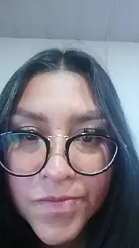 lorymoon online show from February 6, 2026, 6:53 am