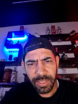 Snapshot of Alsaud1106 chatting on March 19, 2025, 12:04 am Alsaud1106 online show from March 19, 2025, 12:04 am