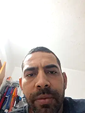 Snapshot of Alsaud1106 chatting on March 11, 2025, 2:18 pm Alsaud1106 online show from March 11, 2025, 2:18 pm