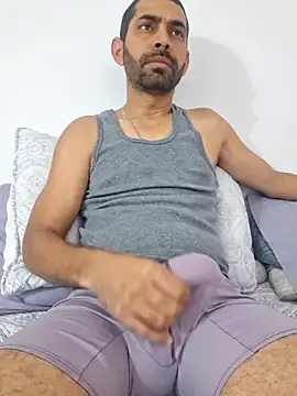 Snapshot of Alsaud1106 chatting on March 13, 2025, 6:48 am Alsaud1106 online show from March 13, 2025, 6:48 am