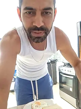 Snapshot of Alsaud1106 chatting on February 11, 2025, 2:02 pm Alsaud1106 online show from February 11, 2025, 2:02 pm