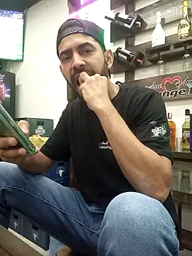 Snapshot of Alsaud1106 chatting on December 4, 2024, 9:18 pm Alsaud1106 online show from December 4, 2024, 9:18 pm