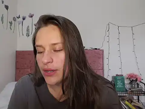 Snapshot of Serenity chatting on December 21, 2024, 9:36 pm Serenity online show from December 21, 2024, 9:36 pm