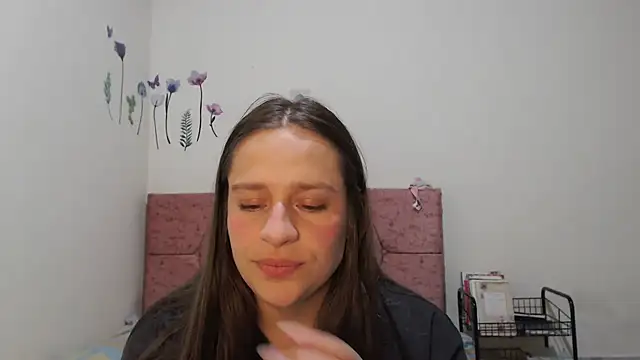 Snapshot of Serenity chatting on October 30, 2025, 11:56 pm Serenity online show from October 30, 2025, 11:56 pm